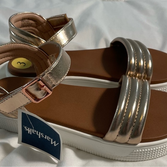 Girl’s MIA Gold and Tan Sandals - Picture 4 of 6